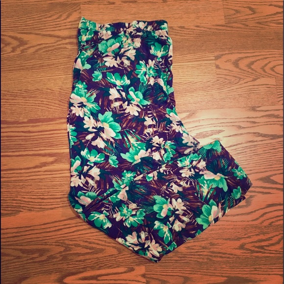 H&M Pants - H&M Floral Pants Size L